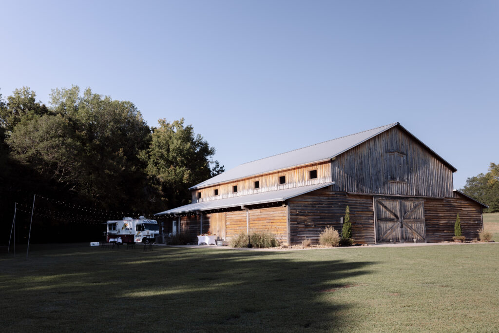 Back of Belleview Meadows wedding venue 